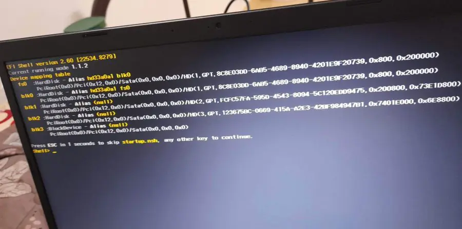 Donanım bileşenlerini kontrol etmek, EFI Shell hatasının olası nedenlerinden biri olarak donanım uyumsuzluklarını tespit etmek.