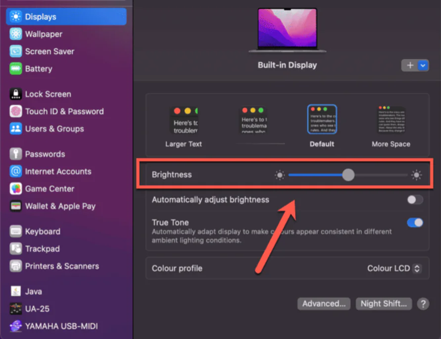 Mac' te Otomatik Parlaklık Nasıl Devre Dışı Bırakılır