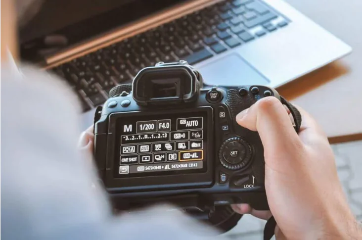 Nikon Fotoğraf Makinesi Nasıl Sıfırlanır