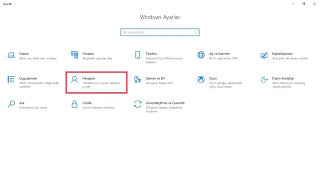 Windows'ta Yerel Hesaba Geçilmeli Mi?