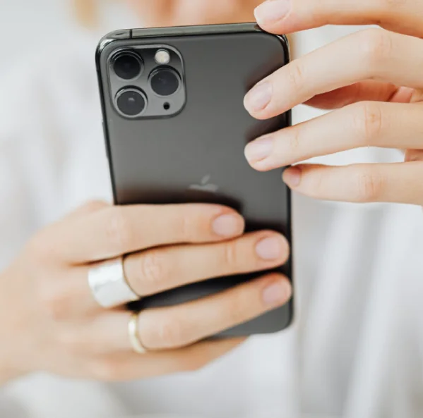 iPhone 15 Bulanık Kamera