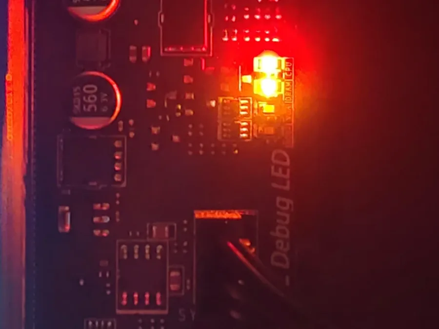 EZ Debug LED DRAM hatasını çözmek için uygulanabilecek adımları gösteren görsel.