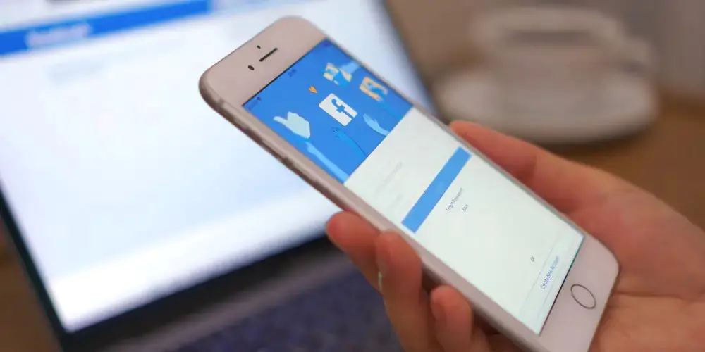 Facebook Hikayesine Müzik Ekleme