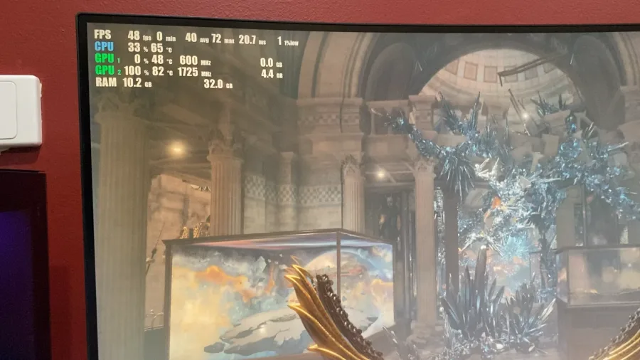 Bir bilgisayarın GPU'sunun kendiliğinden kapanma sorununu simgeleyen görsel, ekranın bir köşesinde donanım bileşenlerinin yer aldığı ve enerji akışını gösteren bir grafikle vurgulanan bir hata durumu.