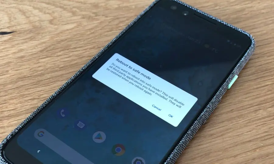 Android tabletin güvenli modda başlatılmasını gösteren bir görsel.