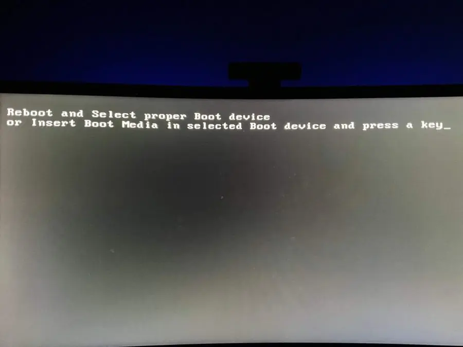 Bilgisayarın hard diskinin çıkarılmasının ardından sistemin açılmaması sorununun görseli.