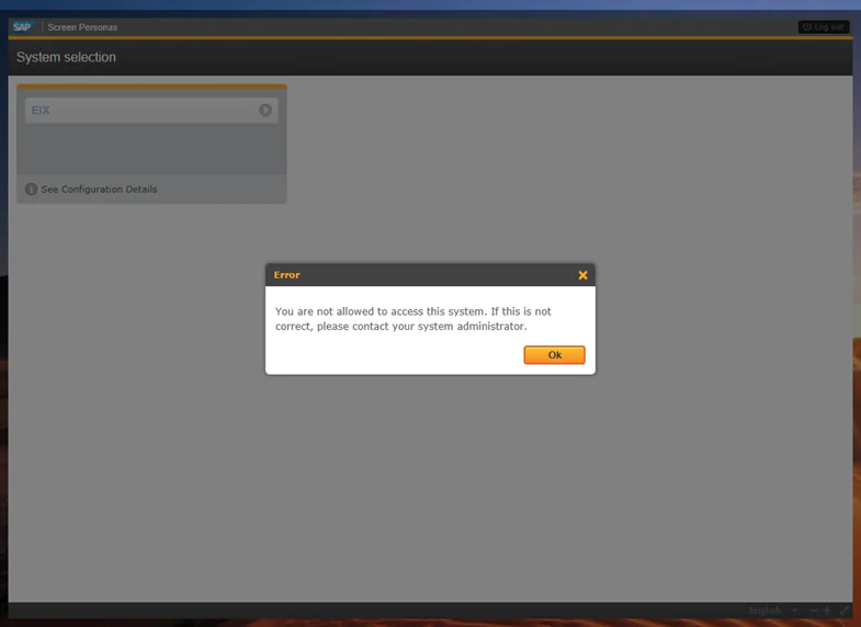 SAP sistemine mobil erişim sorunları için ileri düzey teknik destek sağlayan bir uzman, akıllı telefon ekranında teknik diyagramlar ve kodlarla çalışıyor.