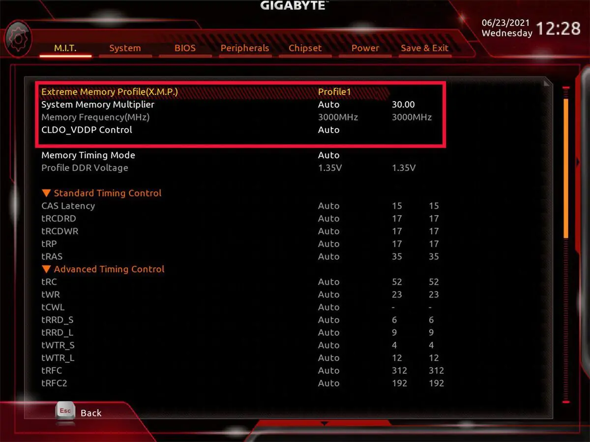 BIOS ayarlarında RAM MHz değerini artırma adımlarını gösteren ekran görüntüsü