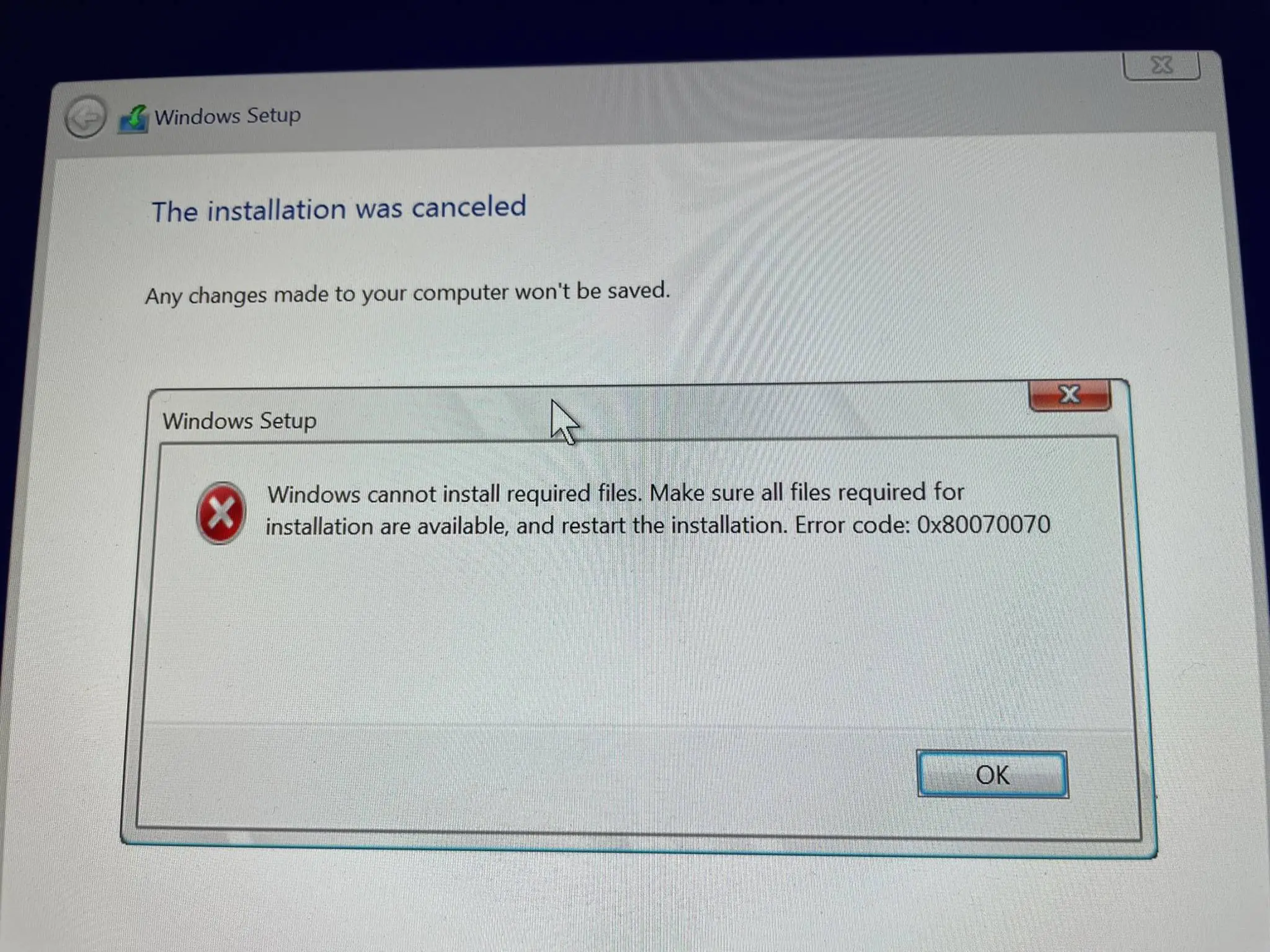 Windows 11 kurulum hatası ekranı, hataların çözülmesi için gerekli adımlar gösterilmektedir.