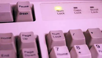 Windows 8de Numlocku sürekli açık bırakma