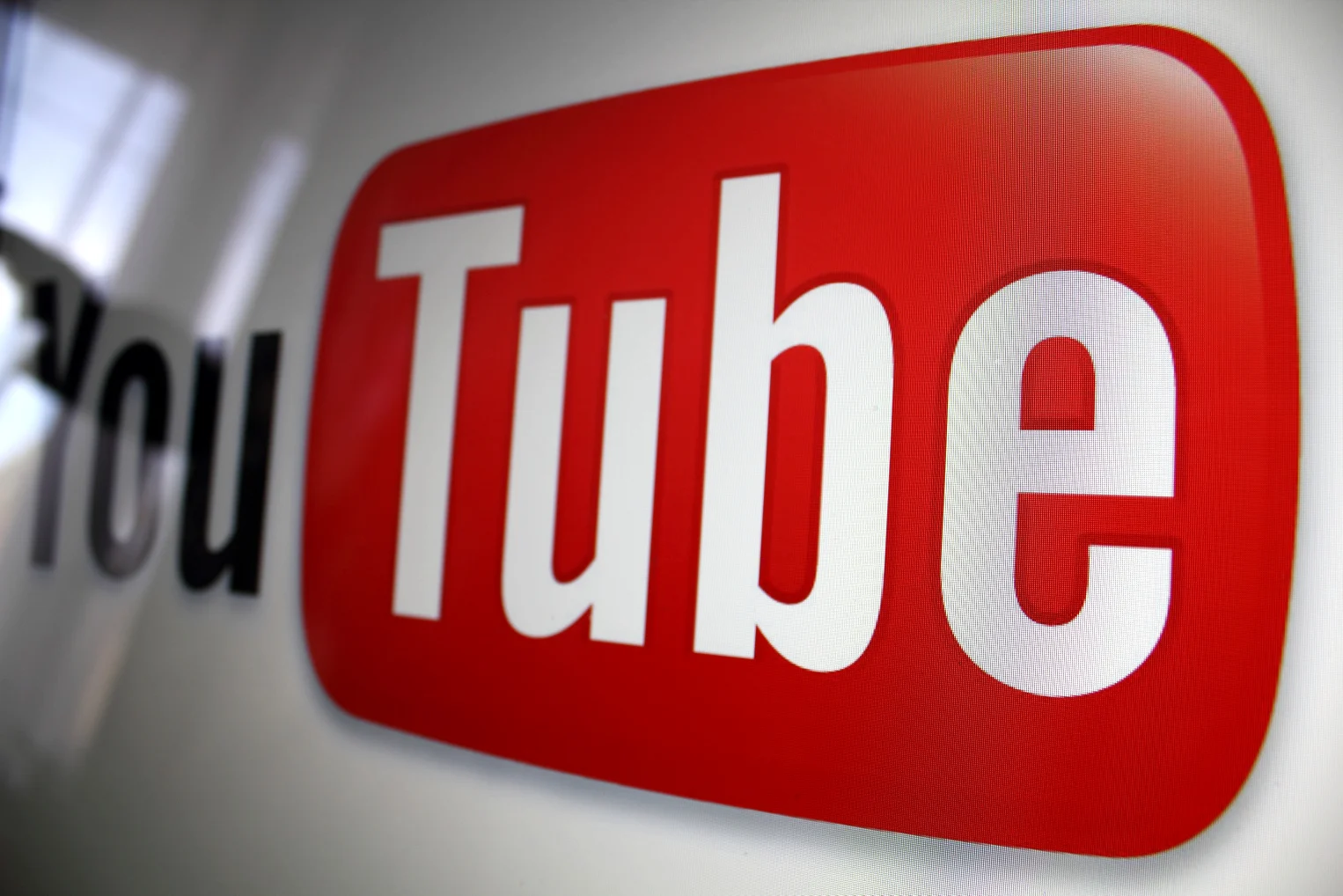 Dikkat Çekici YouTube Küçük Resimleri Nasıl Oluşturulur