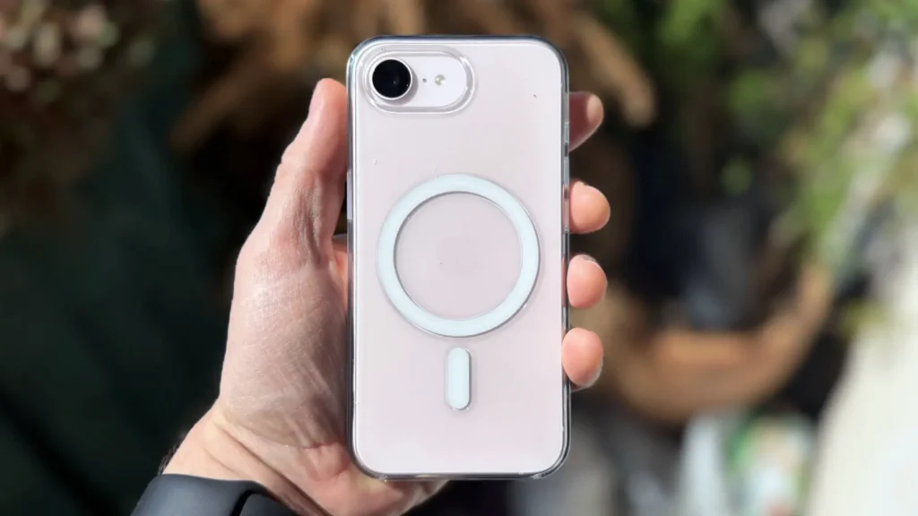 En İyi Akıllı Telefonlar Listesinden Apple iPhone 17e