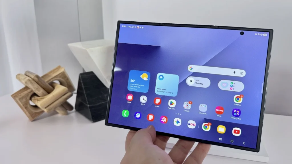 En İyi Akıllı Telefonlar Listesinden Samsung Galaxy TriFold