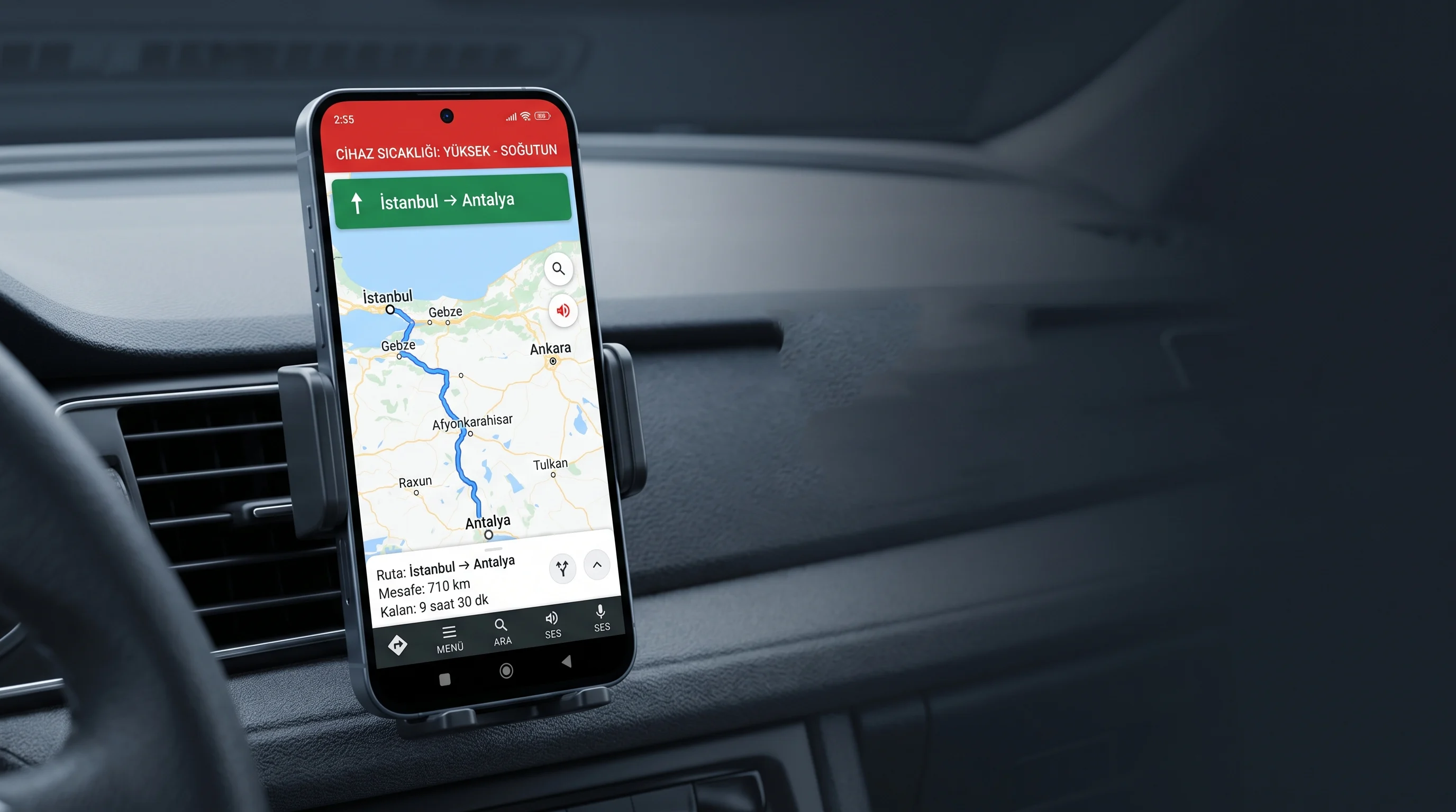 Android Auto telefon ısınma sorununu gösteren klima ızgaranda telefon
